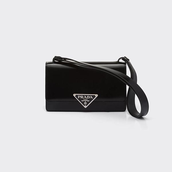 人気プラダ コピー エンブレムブラッシュドレザー バッグ 1BD321_ZO6_F02SB_V_OTO